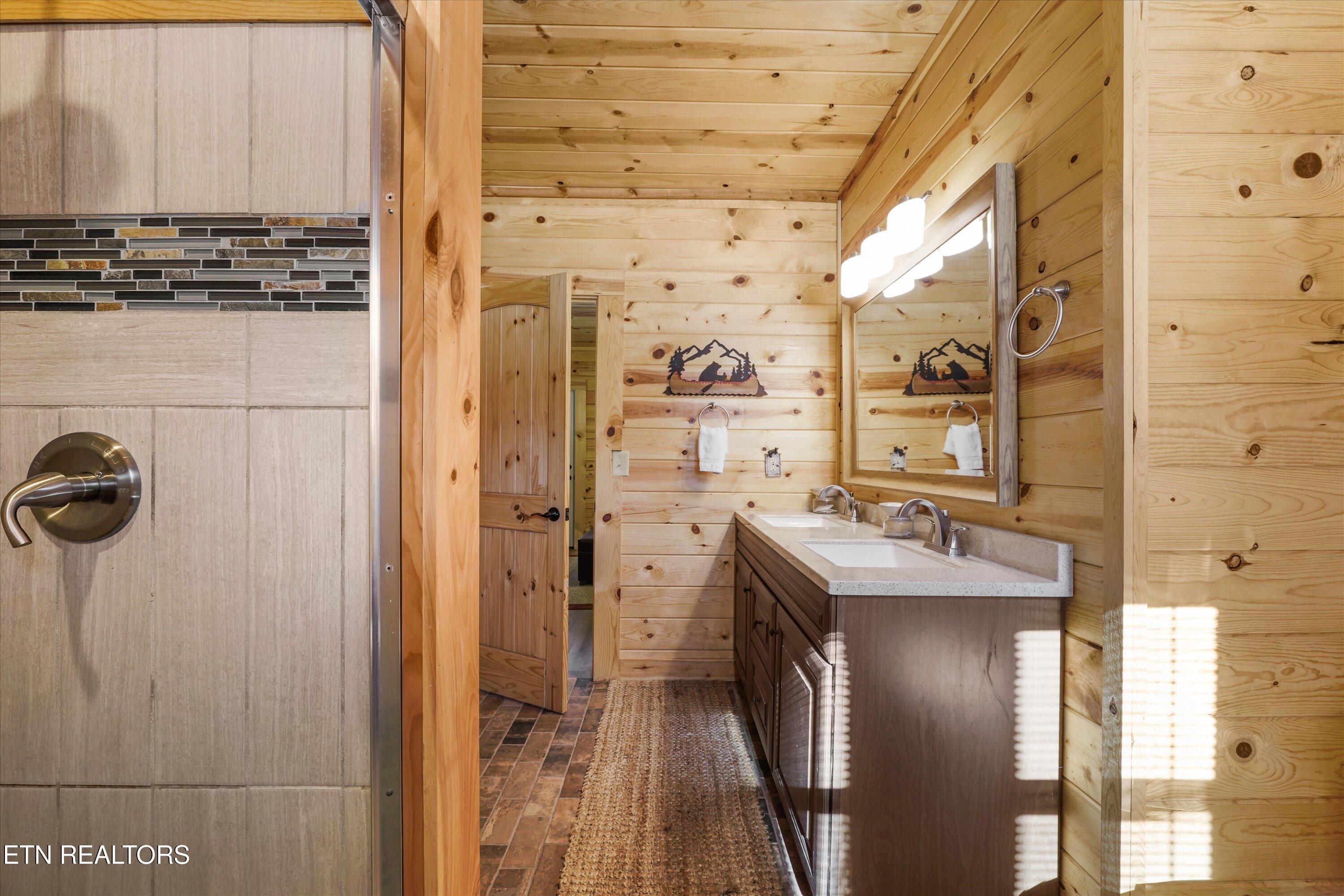 5236 Mathis Branch Road Gatlinburg, TN 37738 - Photo 14 of 50 Bathroom on Main Level