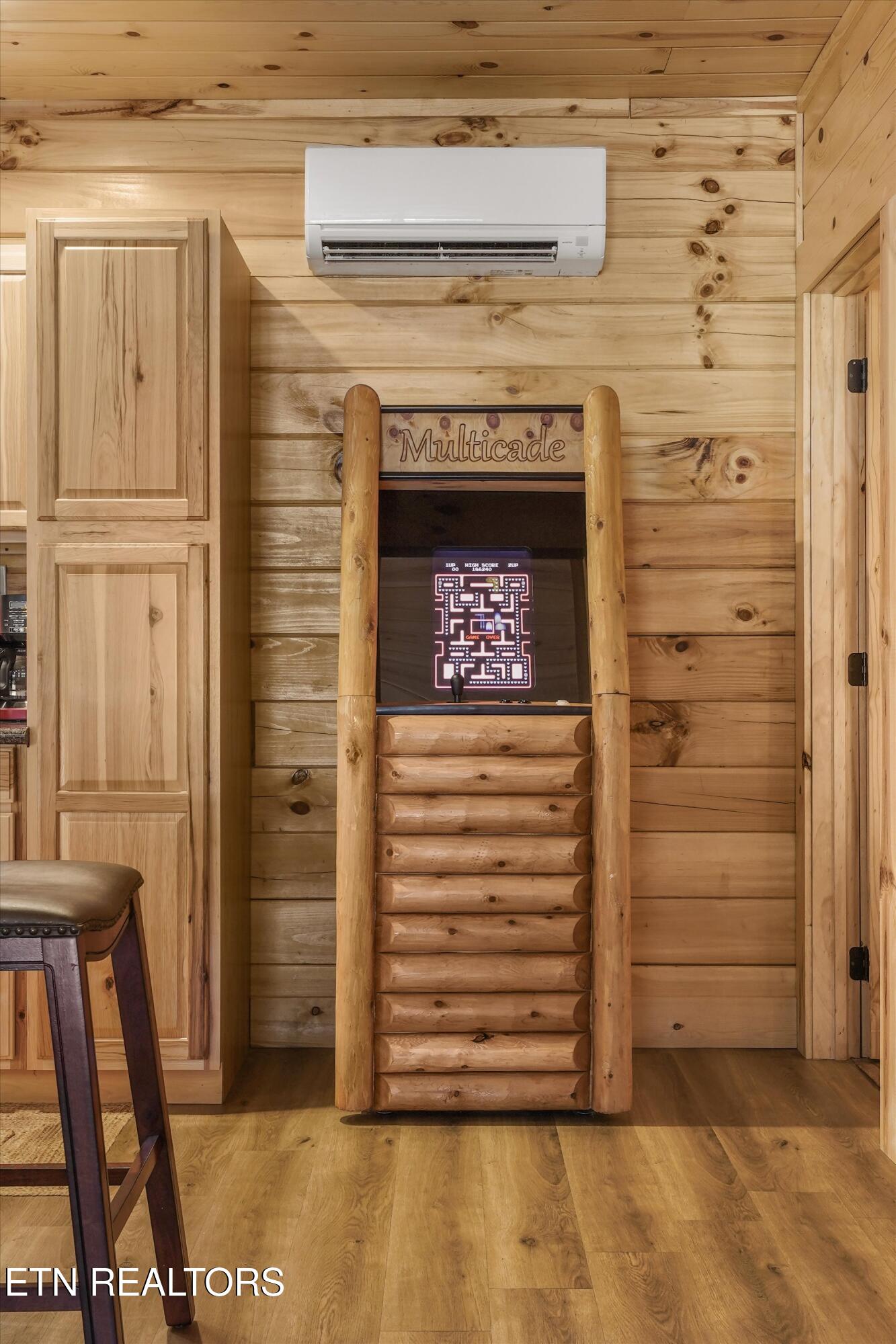 5236 Mathis Branch Road Gatlinburg, TN 37738 - Photo 17 of 50 Beautiful Wood Interior