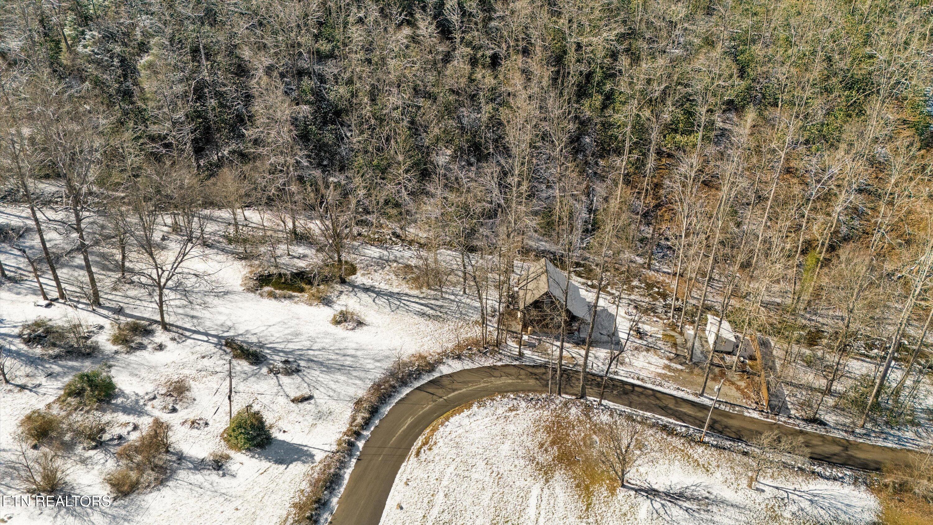 5236 Mathis Branch Road Gatlinburg, TN 37738 - Photo 42 of 50 Cabin Retreat Aerial of Curved Driveway