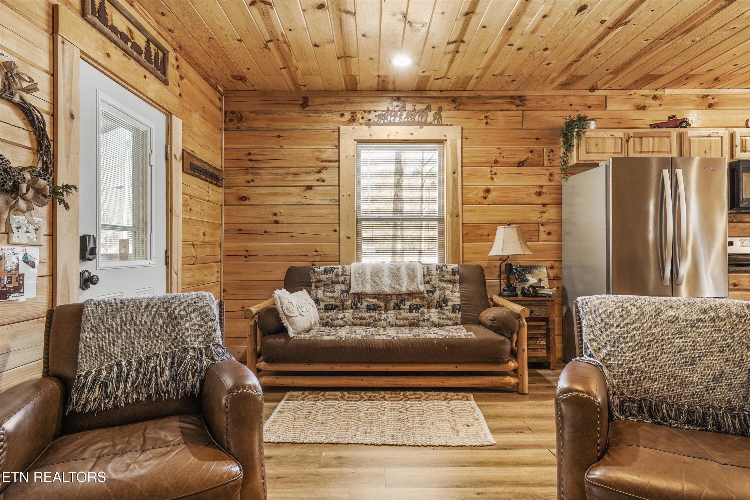 5236 Mathis Branch Road Gatlinburg, TN 37738 - Photo 8 of 50 Expansive Living Area