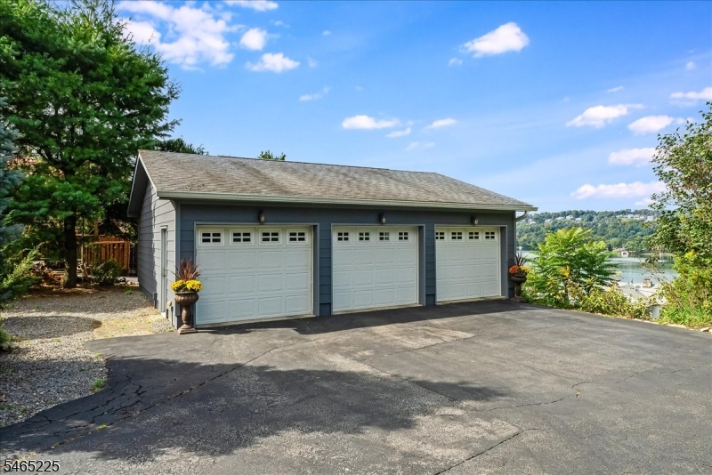10 Highview Road Sparta, NJ 07871 - Photo 3 of 50 Gallery Image 3