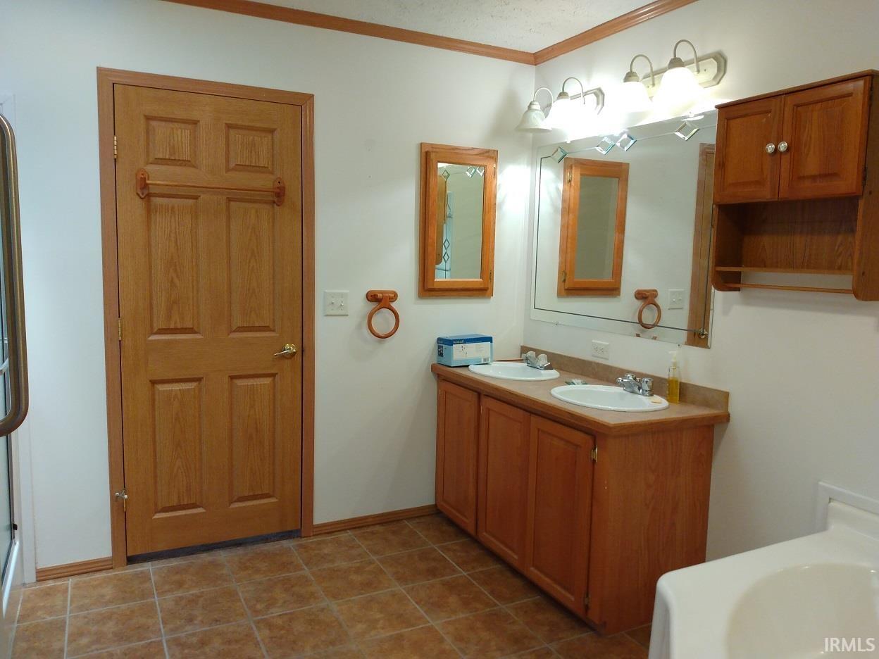 4755 Lincoln Trail Road Tennyson, IN 47637 - Photo 11 of 28 Gallery Image 11