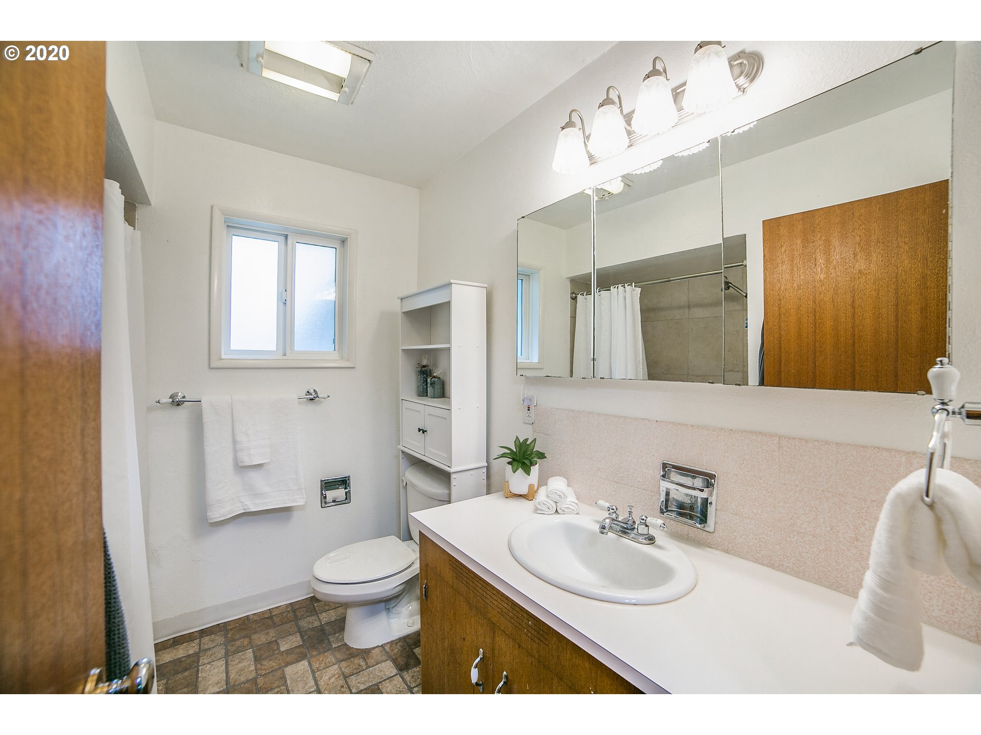 1308 Hadley Road Newberg, OR 97132 - Photo 19 of 32 Gallery Image 19