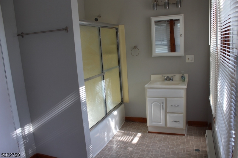 123 Clark Street Dover, NJ 07801 - Photo 5 of 8