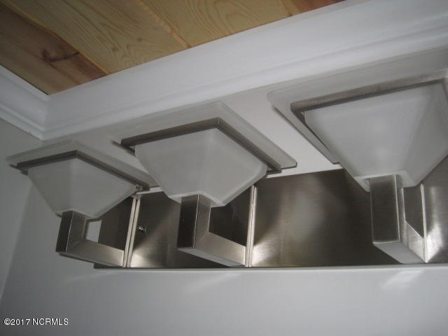 858 Clarks Landing Loop Road Rocky Point, NC 28457 - Photo 16 of 31 Photo 171017 Fixtures - Clarks 858 (14)