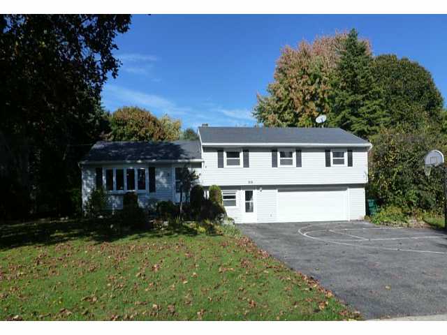 916 Embury Road Penfield, NY 14526 - Photo 1 of 1 Exterior Front