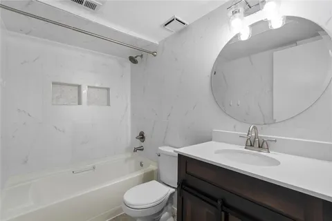 $355,000 | 5928 Sandhurst Lane, Unit 127, Dallas, TX 75206