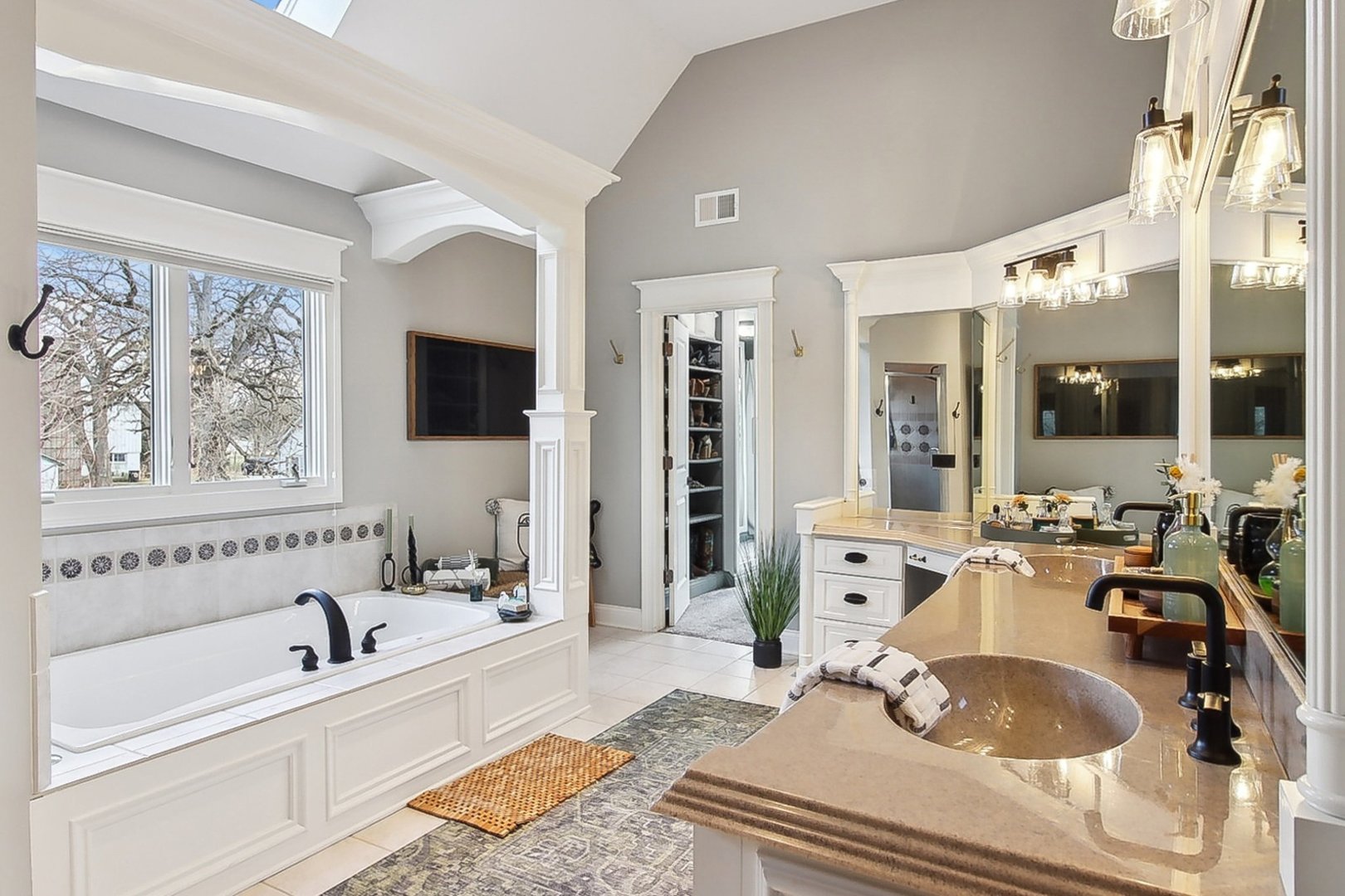 39W240 Highway 64 St. Charles, IL 60175 - Photo 21 of 63