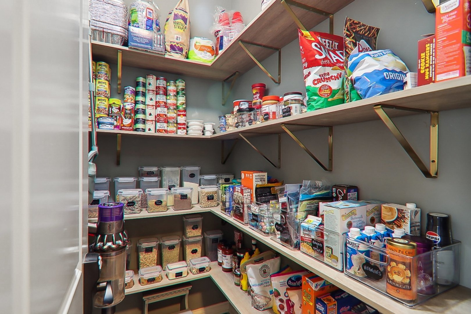 39W240 Highway 64 St. Charles, IL 60175 - Photo 10 of 63