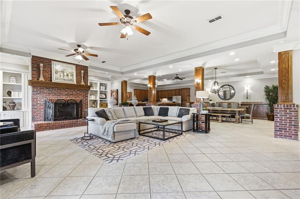 1400 Paul Aiken Road Dallas, GA 30157 - Photo 50 of 62 a living room with furniture