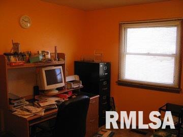 2113 Waltonville Road Mount Vernon, IL 62864 - Photo 9 of 14 Gallery Image 9