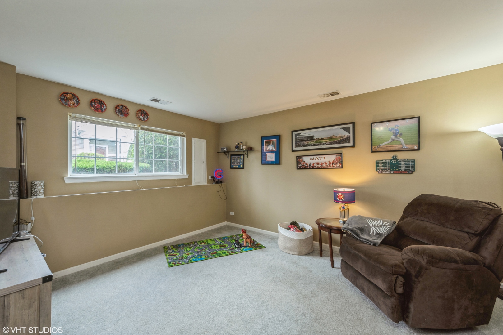 272 Holiday Lane Hainesville, IL 60073 - Photo 7 of 15