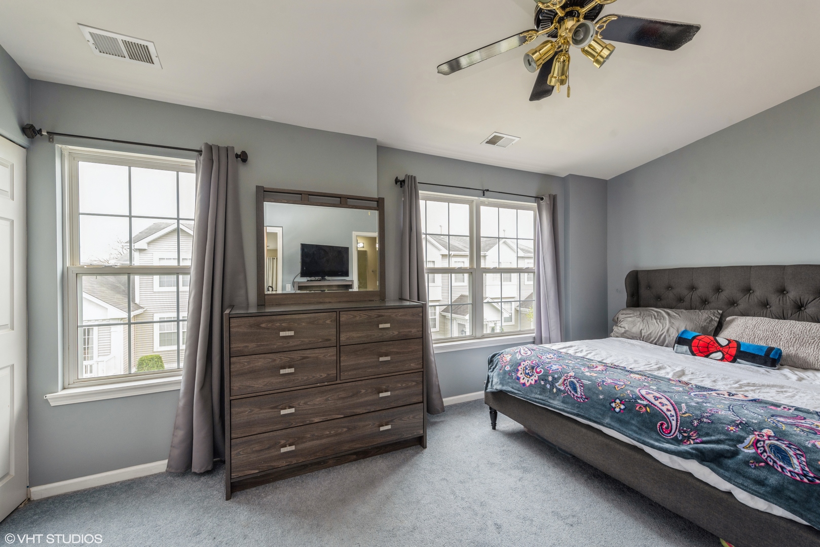 272 Holiday Lane Hainesville, IL 60073 - Photo 8 of 15