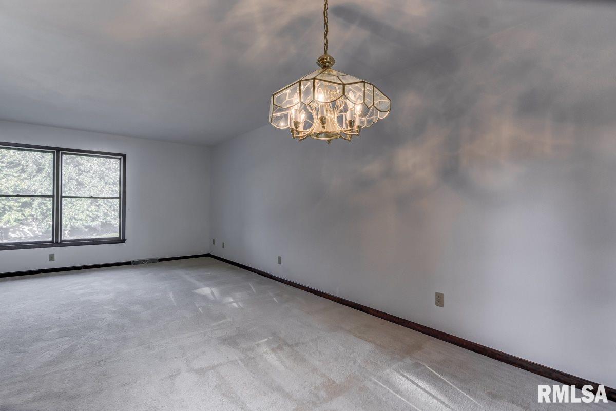 805 Freemans Farm Road Springfield, IL 62704 - Photo 13 of 36