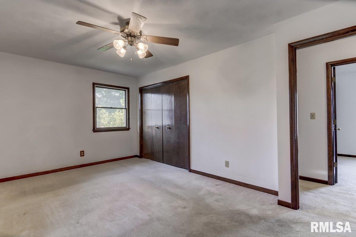 805 Freemans Farm Road Springfield, IL 62704 - Photo 18 of 36