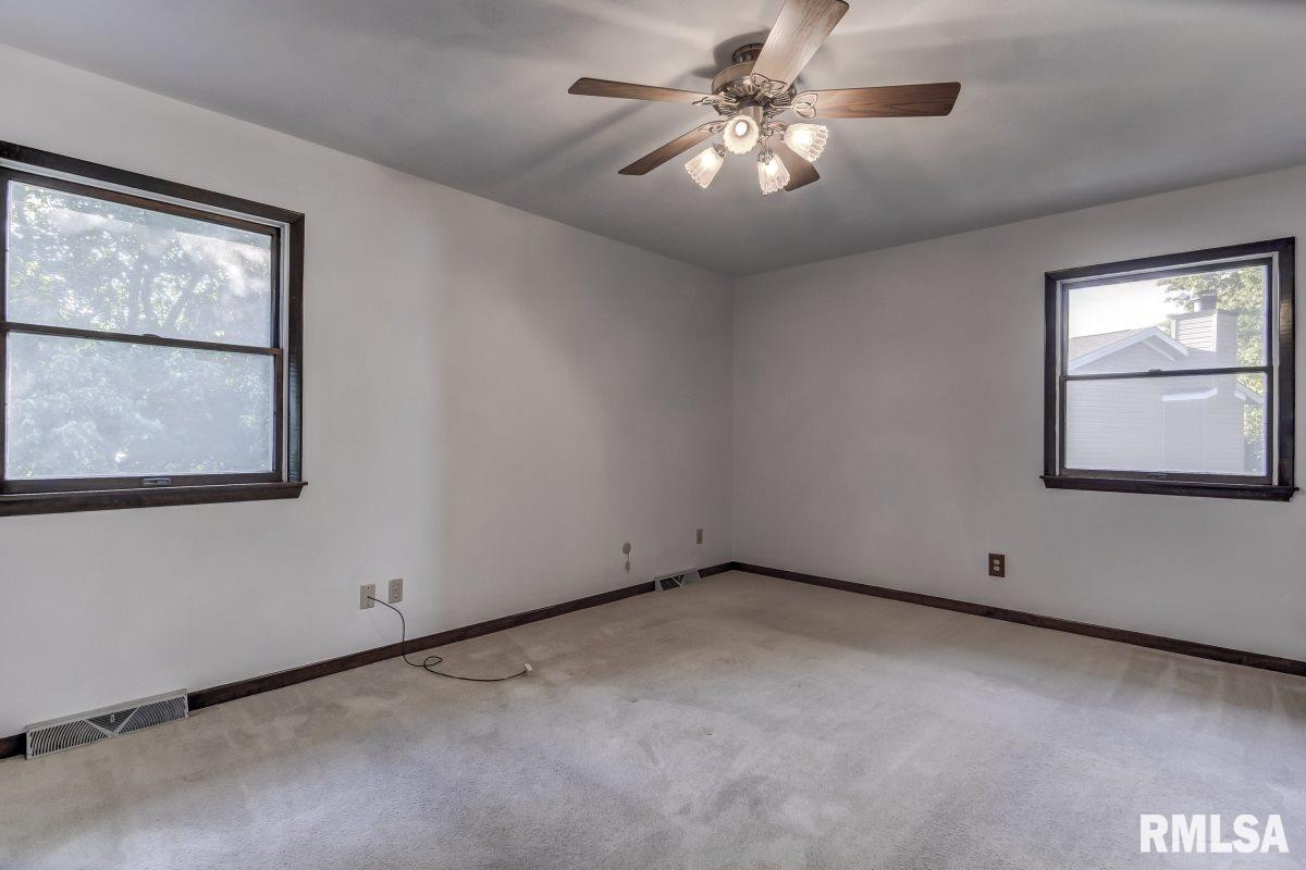 805 Freemans Farm Road Springfield, IL 62704 - Photo 19 of 36