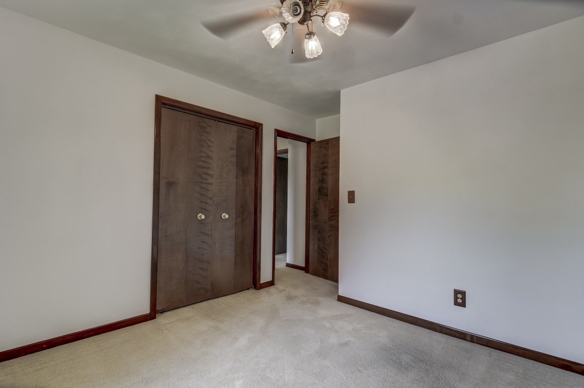 805 Freemans Farm Road Springfield, IL 62704 - Photo 28 of 36