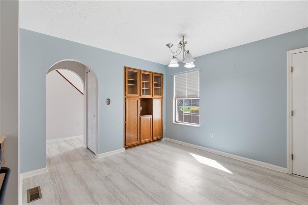 1113 Old Farm Road Lawrence, PA 15055 - Photo 12 of 35