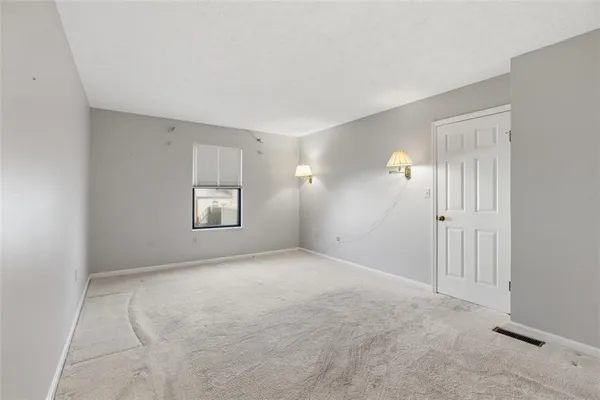 $339,900 | 1113 Old Farm Road, Lawrence, PA 15055