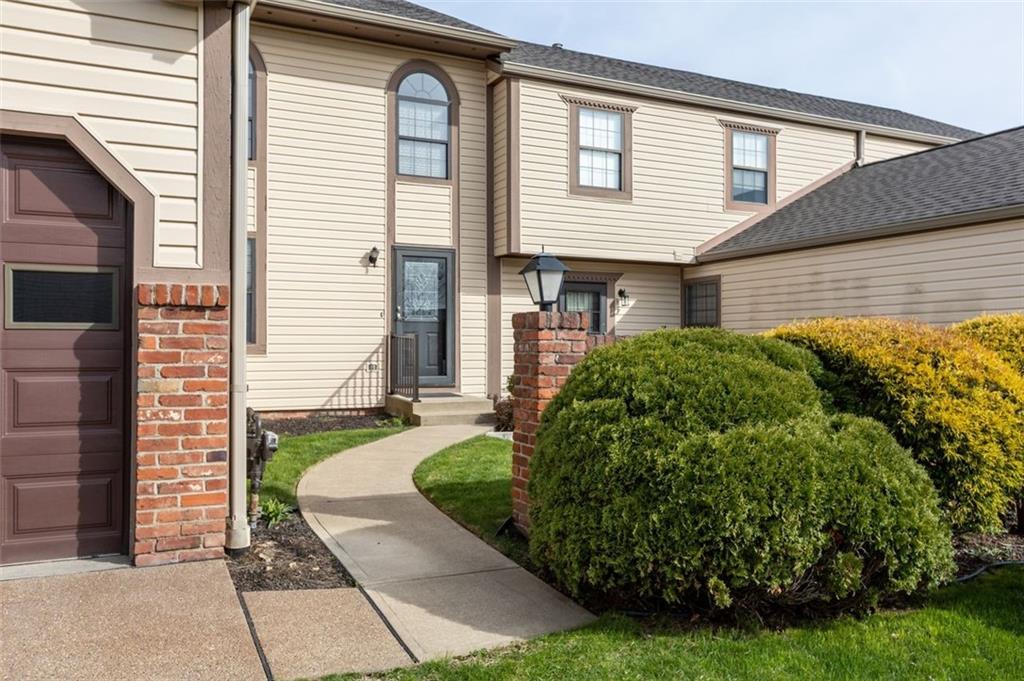 1113 Old Farm Road Lawrence, PA 15055 - Photo 2 of 35