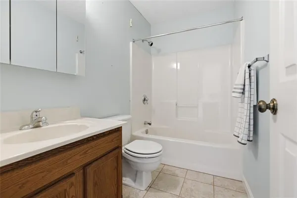 $339,900 | 1113 Old Farm Road, Lawrence, PA 15055