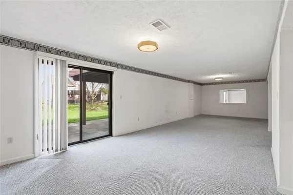 $339,900 | 1113 Old Farm Road, Lawrence, PA 15055