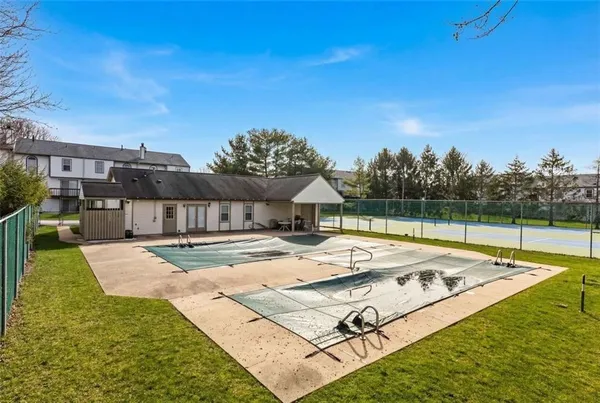 $339,900 | 1113 Old Farm Road, Lawrence, PA 15055