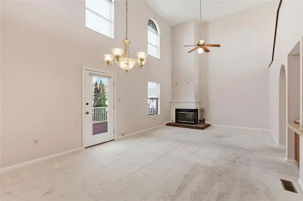 $339,900 | 1113 Old Farm Road, Lawrence, PA 15055