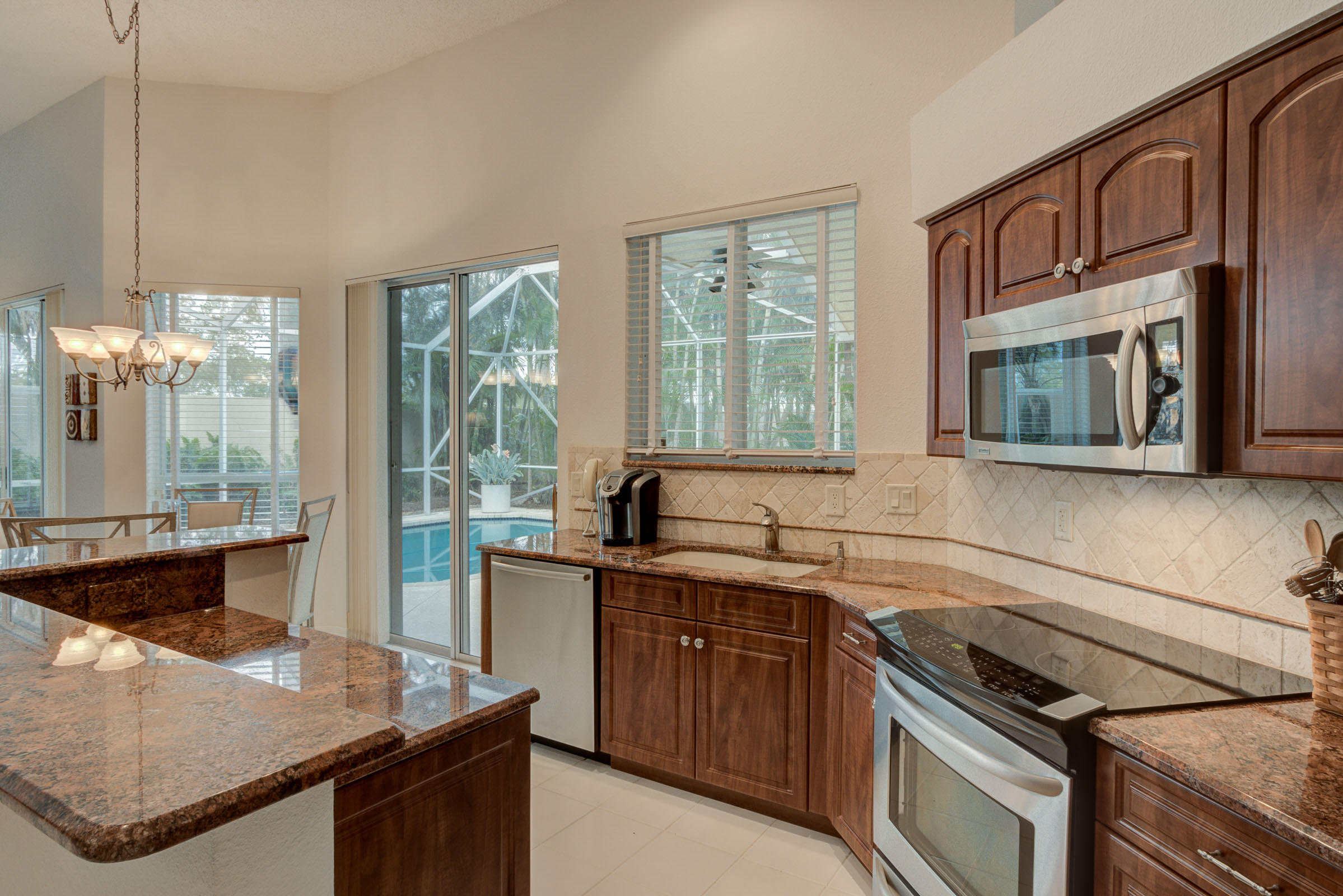 10075 Umberland Place Boca Raton, FL 33428 - Photo 12 of 58 Kitchen