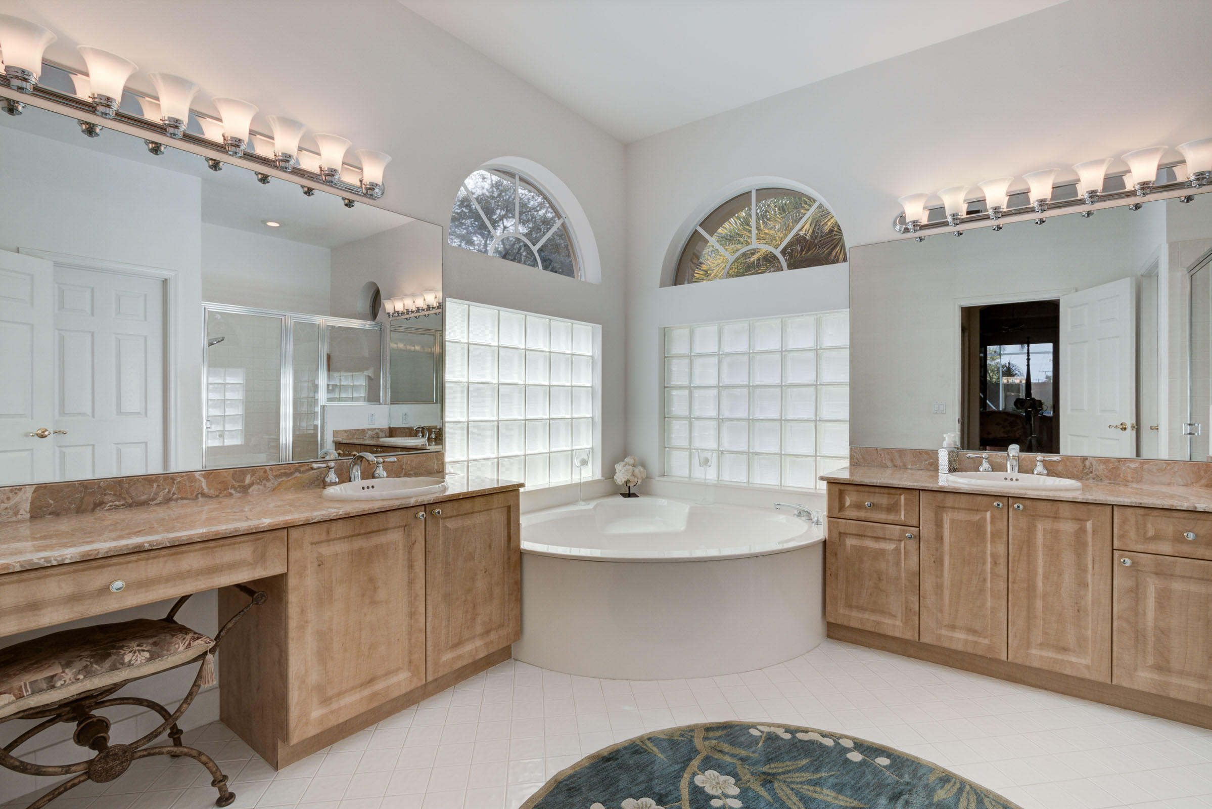 10075 Umberland Place Boca Raton, FL 33428 - Photo 30 of 58 Master Bath