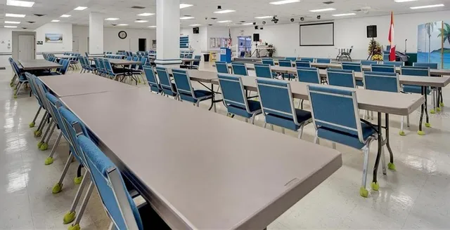 $109,999 | 5316 53rd Avenue East, Unit Q5, Bradenton, FL 34203