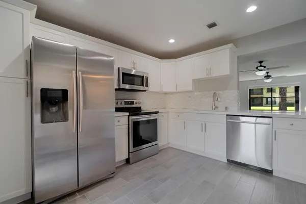 $2,600 | Undisclosed Address, Wellington, FL 33414