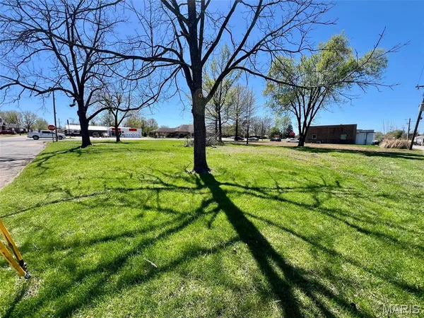 $130,000 | 305 West Lincoln Avenue, Owensville, MO 65066