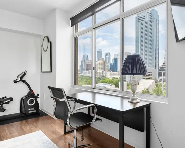 $5,995 | 54 Rainey Street, Unit 1018, Austin, TX 78701