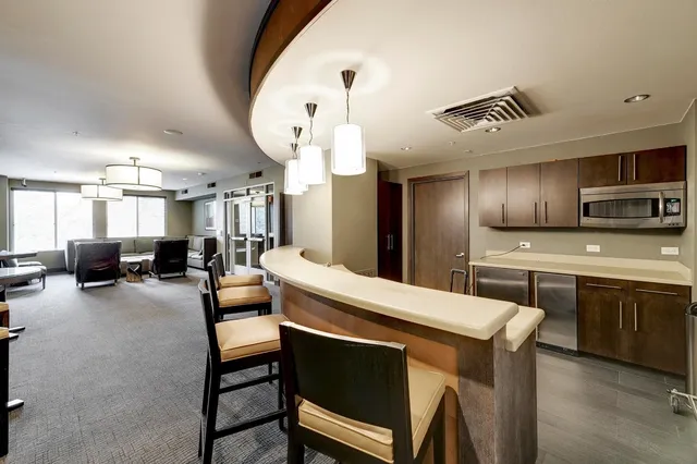 $5,995 | 54 Rainey Street, Unit 1018, Austin, TX 78701