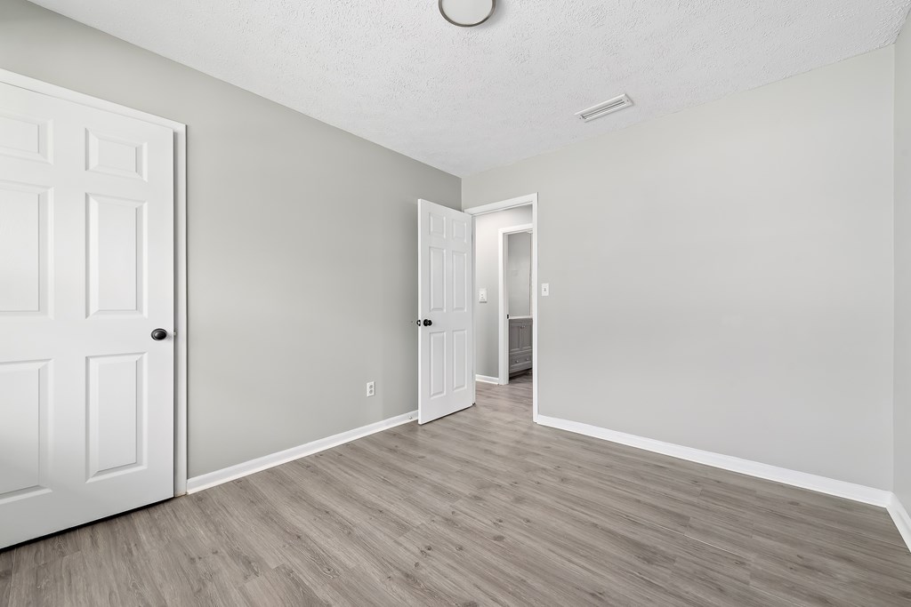 553 Iris Road Dothan, AL 36301 - Photo 23 of 38 Gallery Image 23