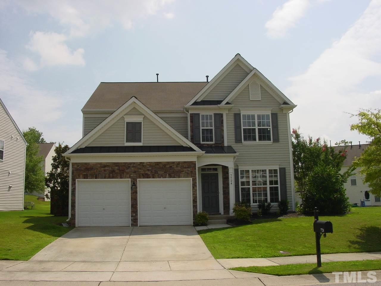 Beautiful curb appeal, located next to spacious common area.