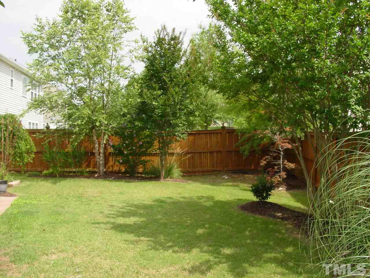 7724 Jackson Dane Drive Raleigh, NC 27613 - Photo 21 of 25 Fenced and landscaped.