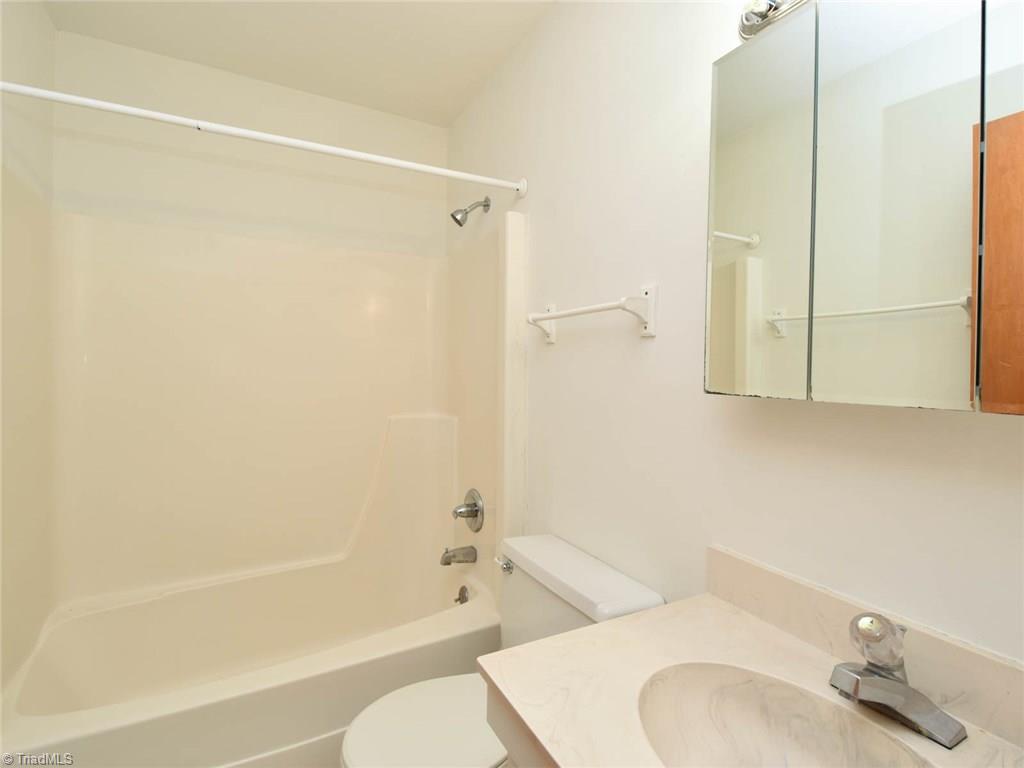 209 Northpoint Avenue, Unit E High Point, NC 27262 - Photo 13 of 18 Gallery Image 13