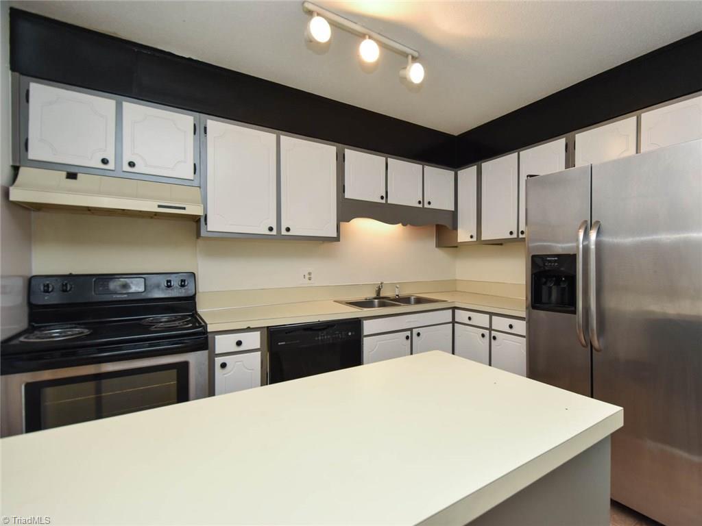 209 Northpoint Avenue, Unit E High Point, NC 27262 - Photo 7 of 18 Gallery Image 7
