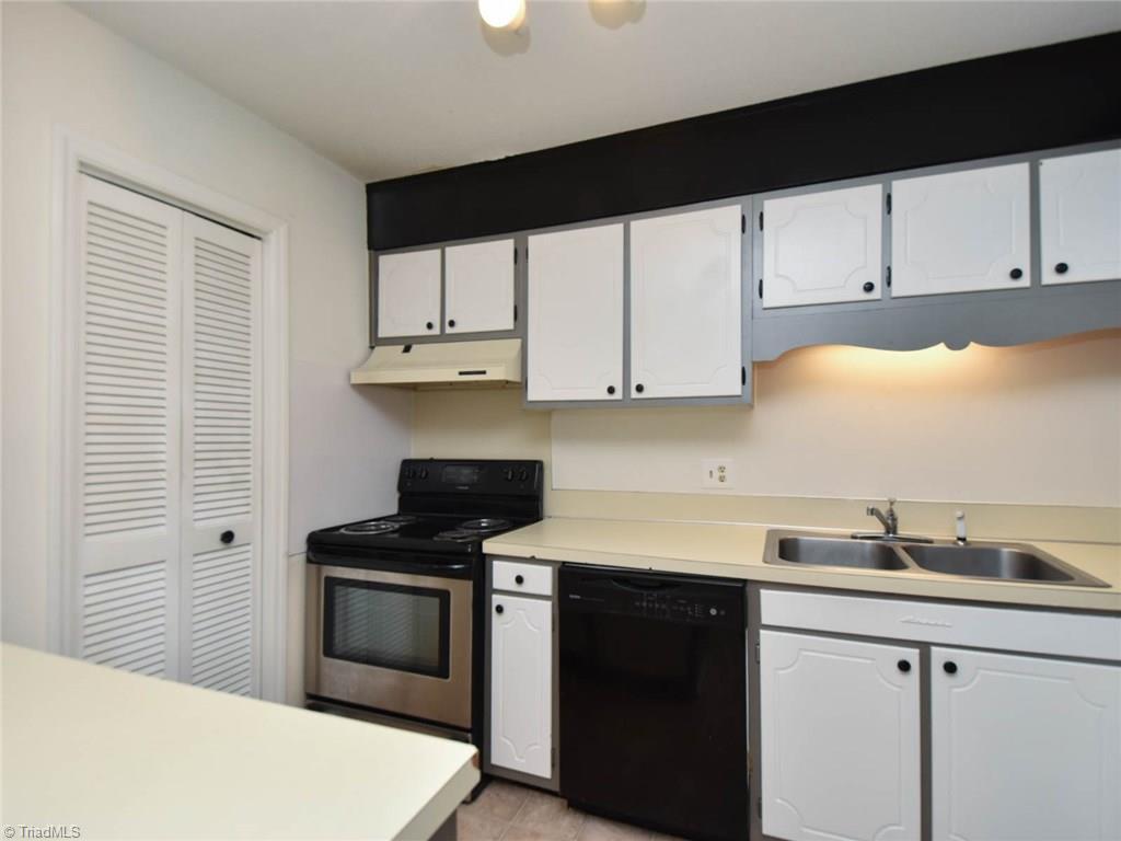 209 Northpoint Avenue, Unit E High Point, NC 27262 - Photo 8 of 18 Gallery Image 8