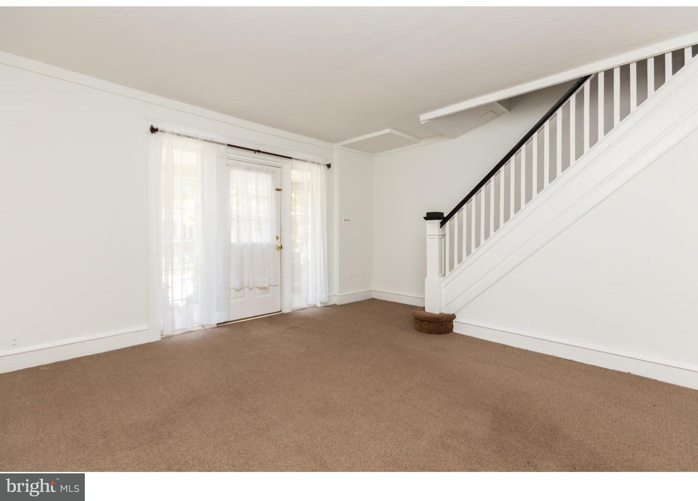 19 Vernon Road Havertown, PA 19083 - Photo 4 of 19 Living Room