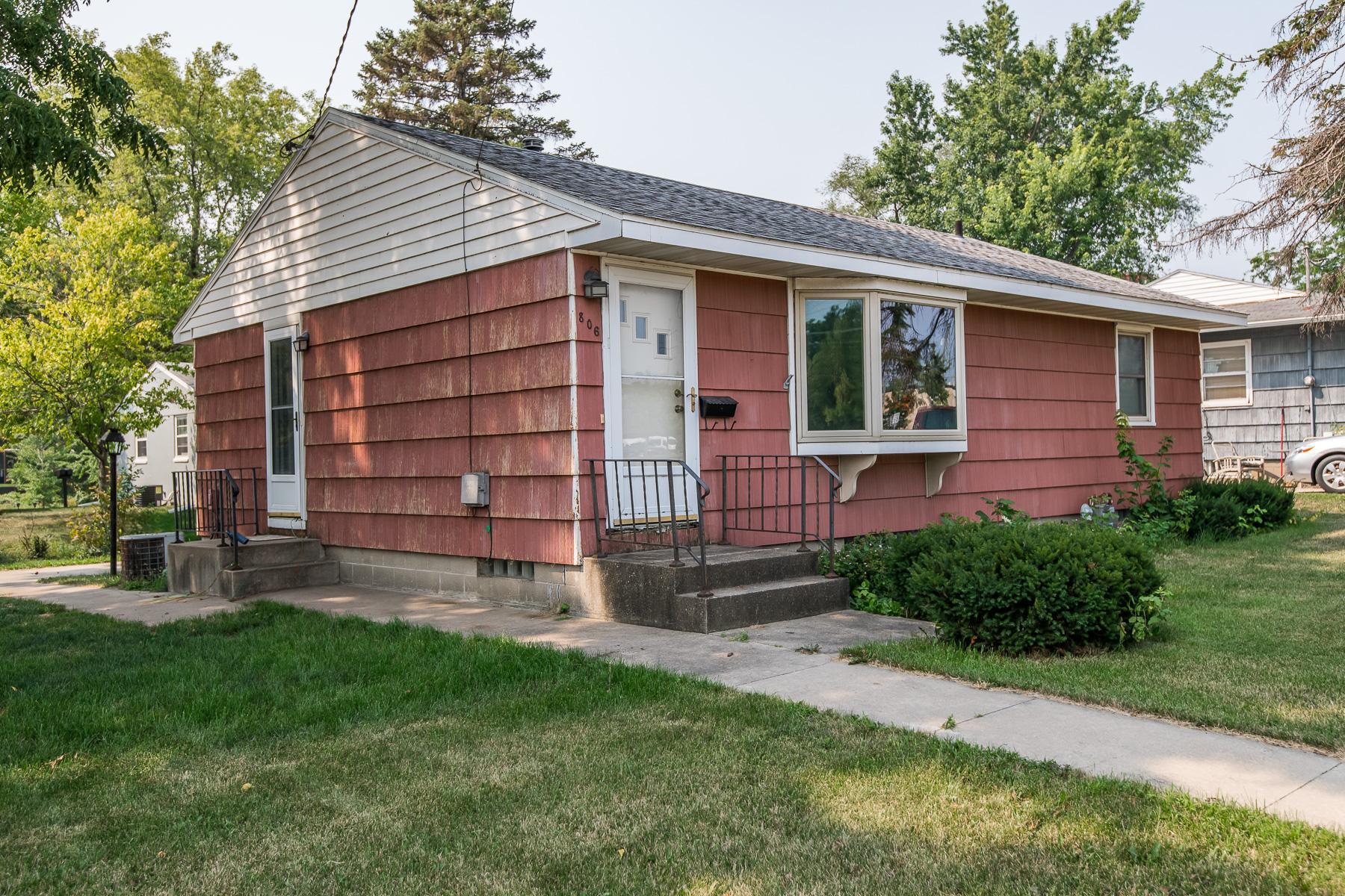 806 5th Street Northwest Rochester, MN 55901 - Photo 1 of 1