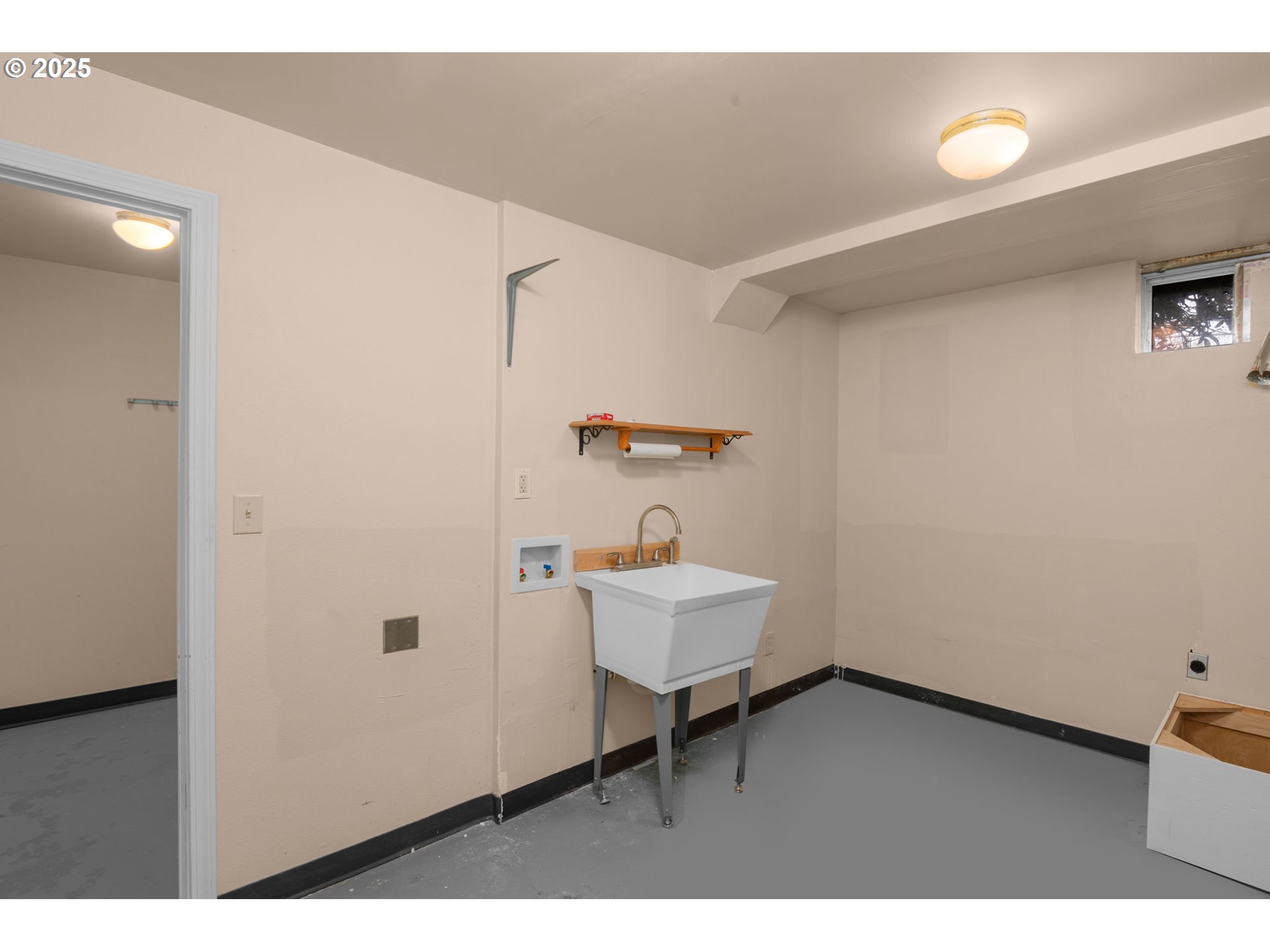 32198 Cater Road Warren, OR 97053 - Photo 46 of 48 a view of an empty room and a window