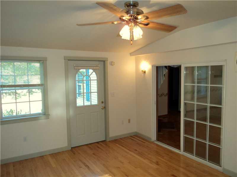 876 Goshen Road Waldoboro, ME 04572 - Photo 7 of 12 Den/Family/Great Room.