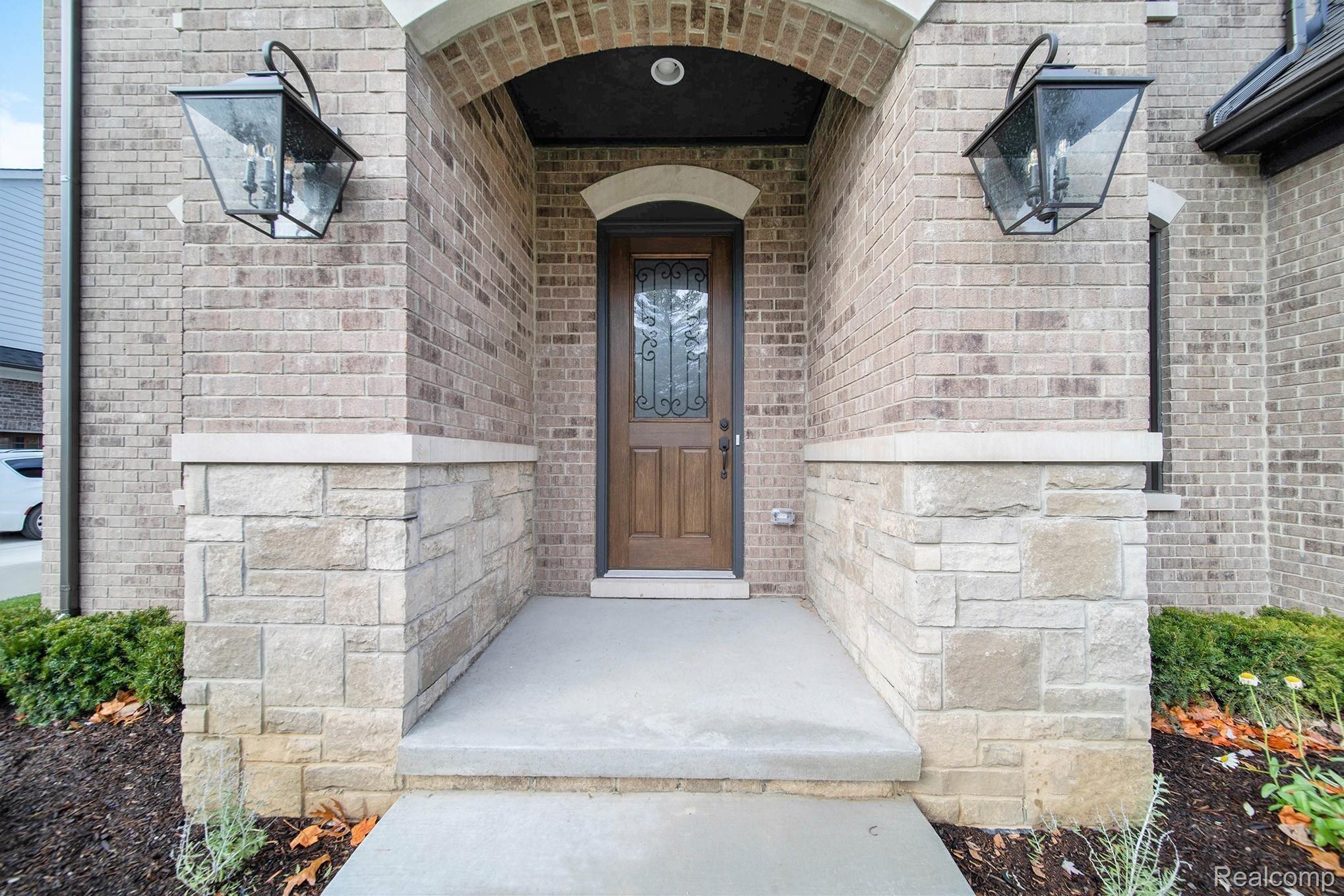 1852 Traceky Drive Rochester, MI 48306 - Photo 4 of 59 1852 Traceky__81.jpg