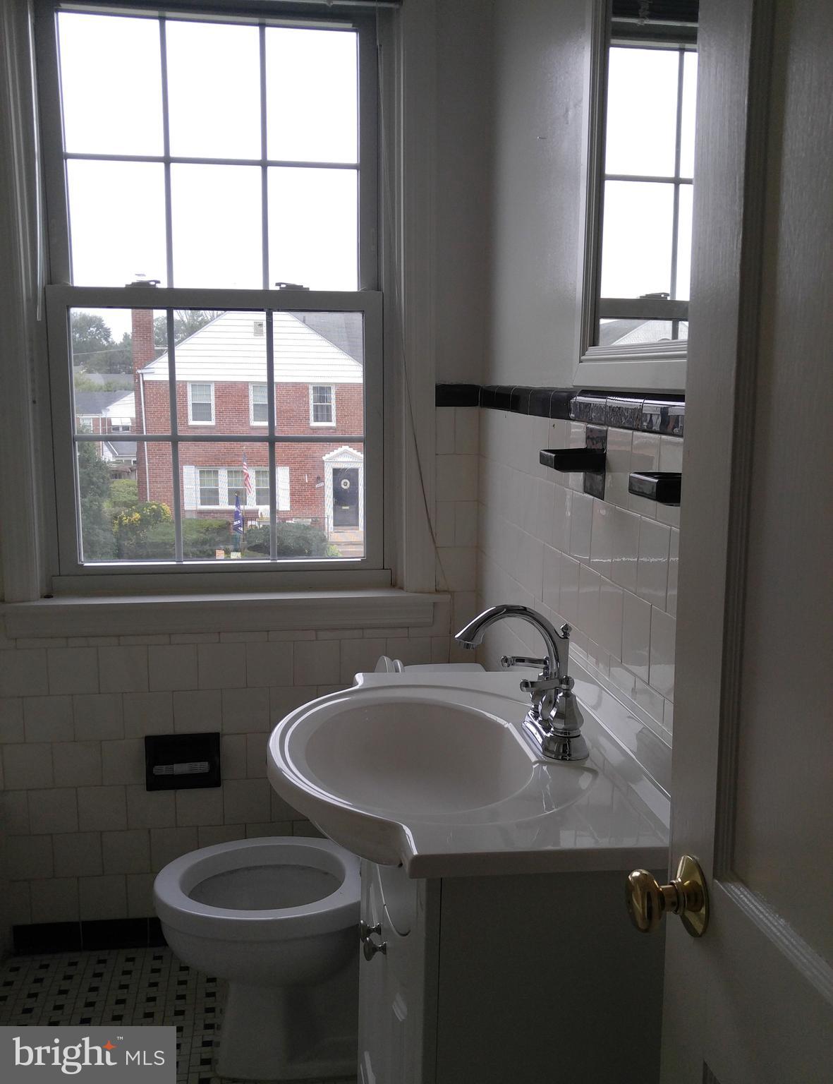 1822 Edgewood Road Parkville, MD 21286 - Photo 18 of 24 Gallery Image 18