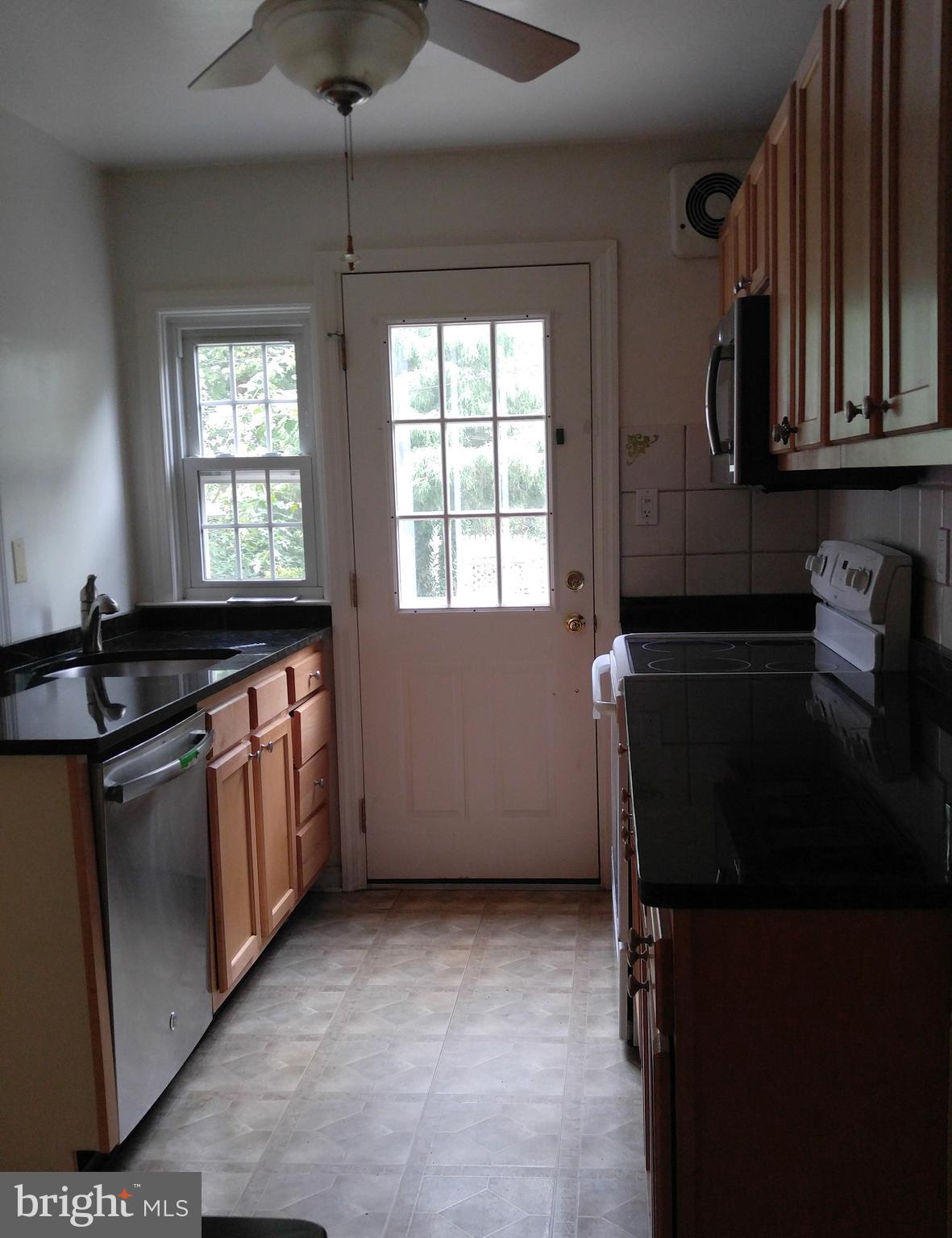 1822 Edgewood Road Parkville, MD 21286 - Photo 10 of 24 Gallery Image 10