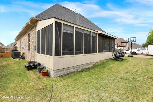 $599,000 | 10898 Wiseman Drive, Olive Branch, MS 38654