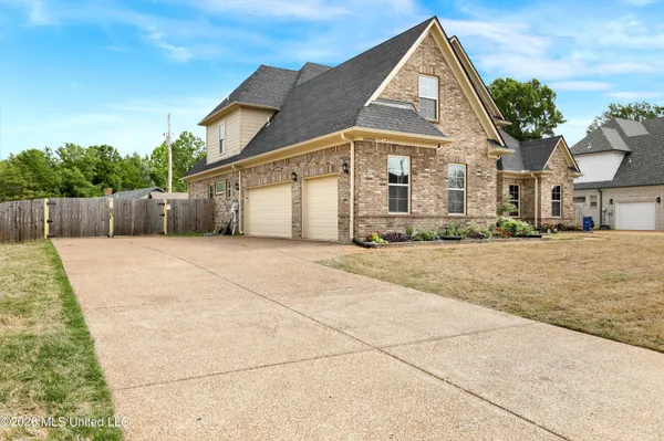 $599,000 | 10898 Wiseman Drive, Olive Branch, MS 38654